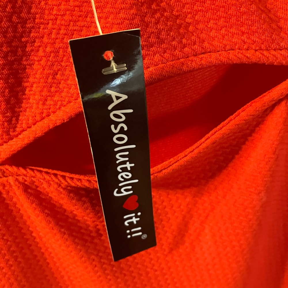 NWT $60 Absolutely Love It!! bright red sleeveless dress with small chest cutout - Picture 9 of 16